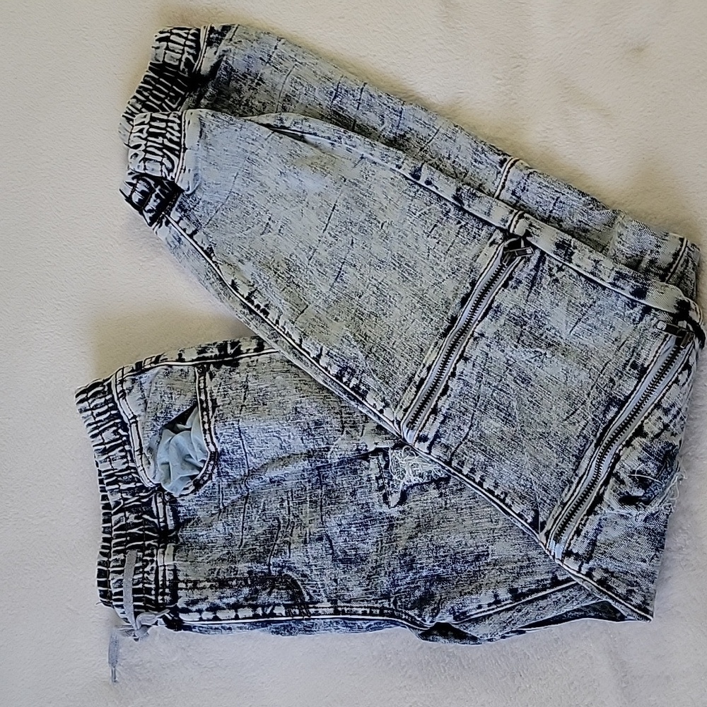 Distressed motor jean 👖 - Picture 3 of 8